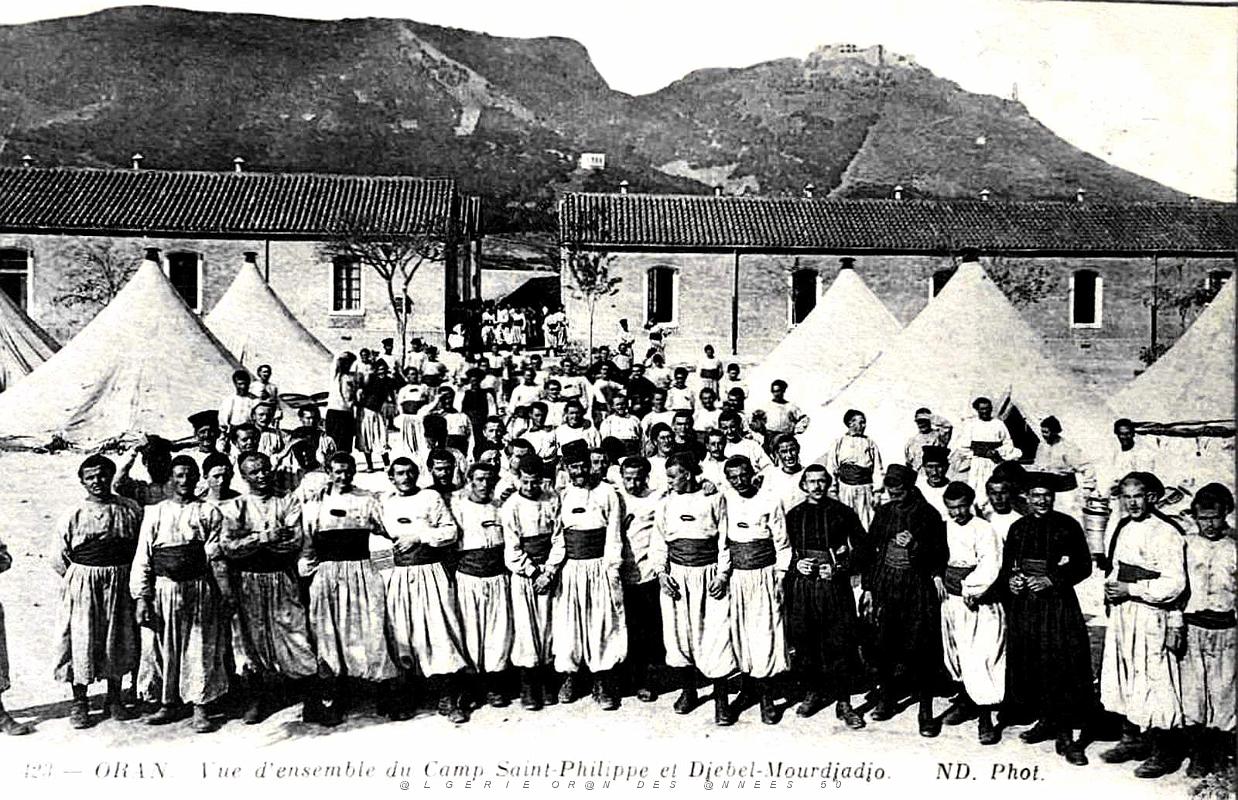 Oran - Camp Saint-Philippe et Djebel Mourdjadjo.jpg